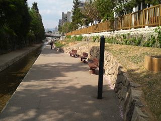 2009042215100000_R.jpg